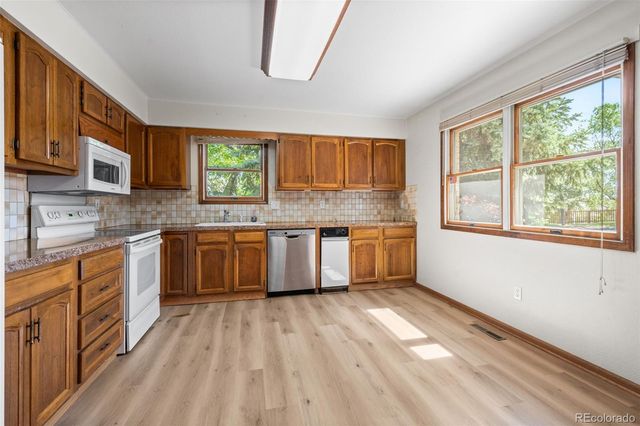 8014 W 78th Way, Arvada, CO 80005