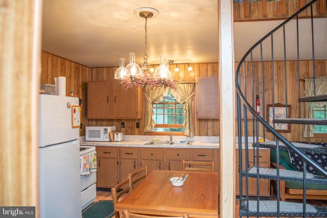 452 WILD TURKEY RDG, Lost City, WV 26810