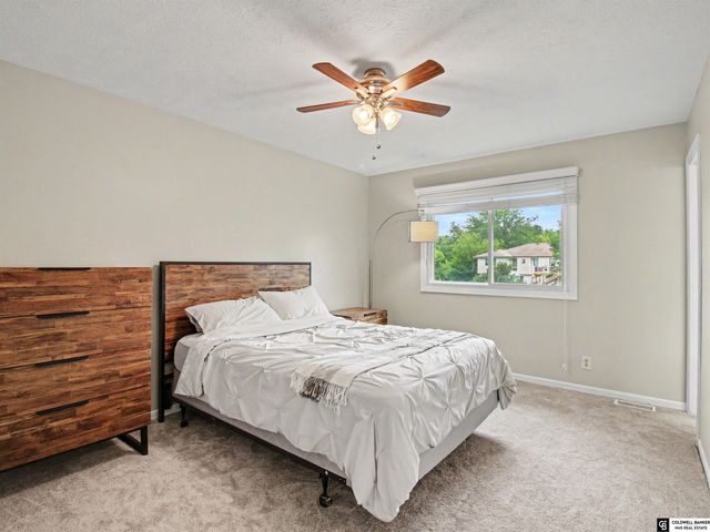 1017 Grenoble Drive, Bellevue, NE 68123