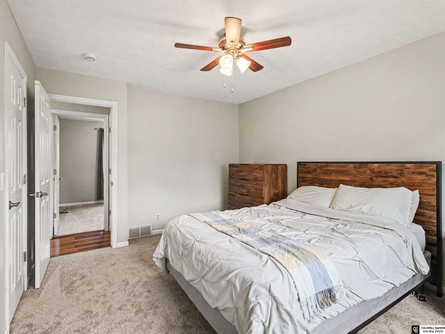 1017 Grenoble Drive, Bellevue, NE 68123