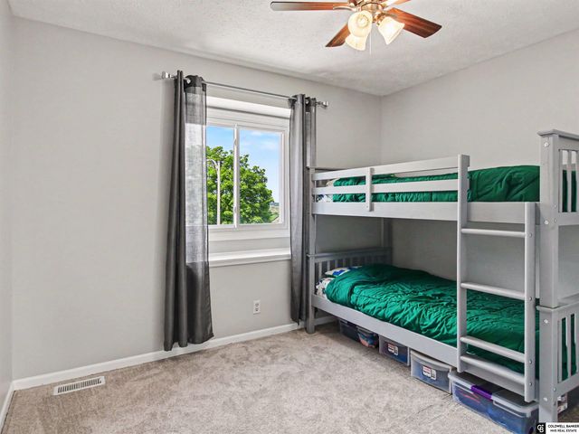 1017 Grenoble Drive, Bellevue, NE 68123