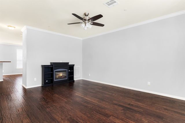 2556 Chambers Drive, Lewisville, TX 75067