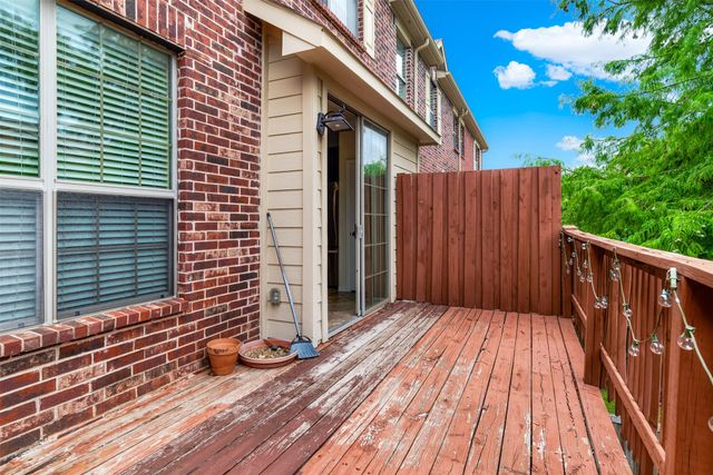 2556 Chambers Drive, Lewisville, TX 75067