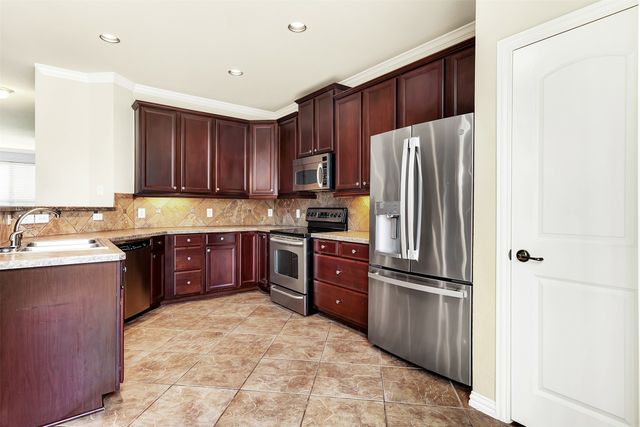 2556 Chambers Drive, Lewisville, TX 75067