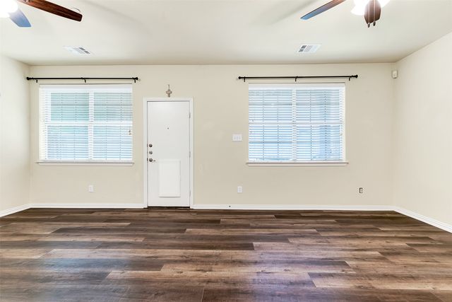 2556 Chambers Drive, Lewisville, TX 75067
