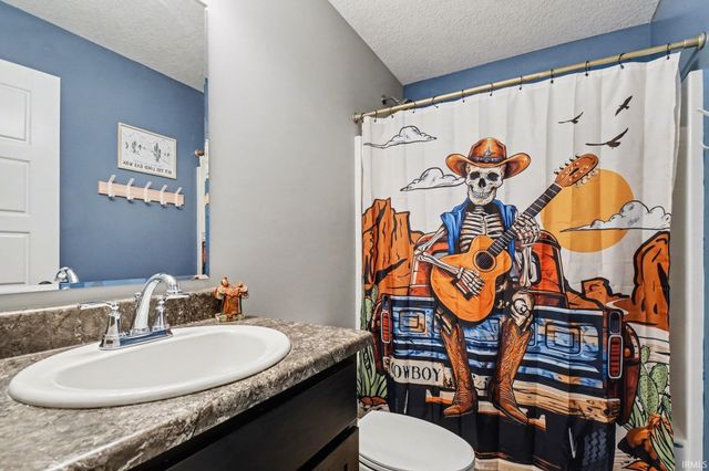 107 Pepper Ridge Drive, North Liberty, IN 46554