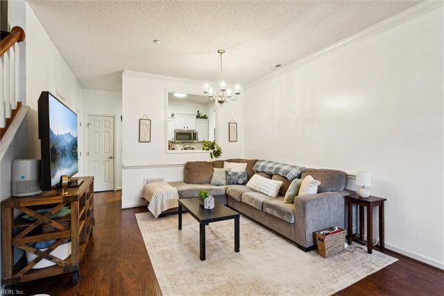 1709 Duntrune GLN, Williamsburg, VA 23188