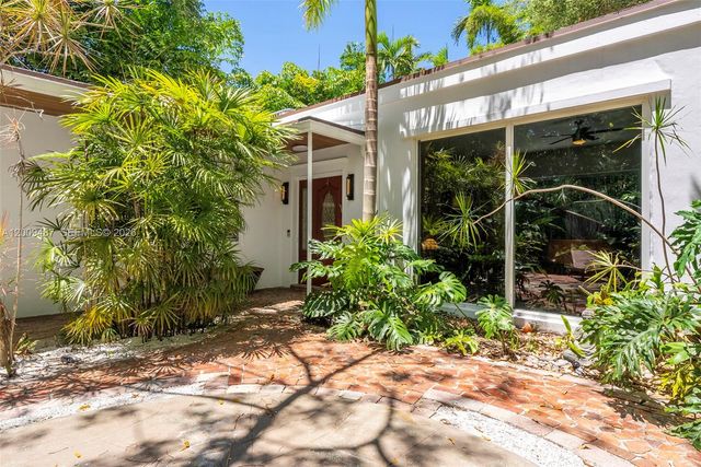 311 NE 86th St, El Portal, FL 33138