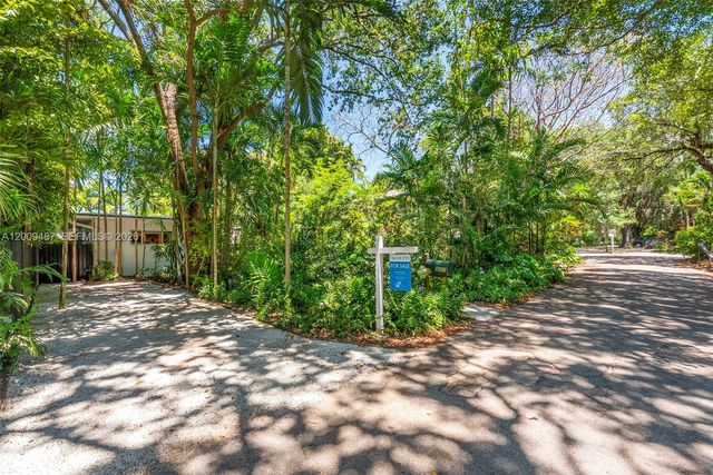 311 NE 86th St, El Portal, FL 33138