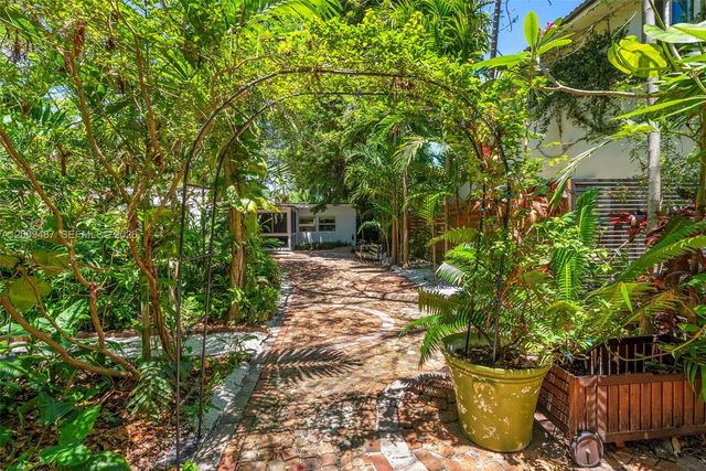 311 NE 86th St, El Portal, FL 33138