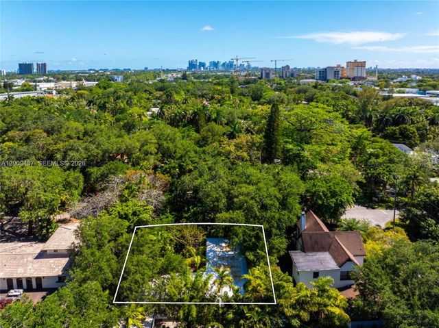 311 NE 86th St, El Portal, FL 33138