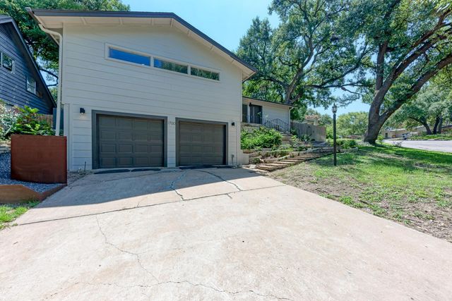 1700 Antler DR, Austin, TX 78741