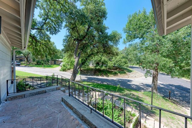 1700 Antler DR, Austin, TX 78741