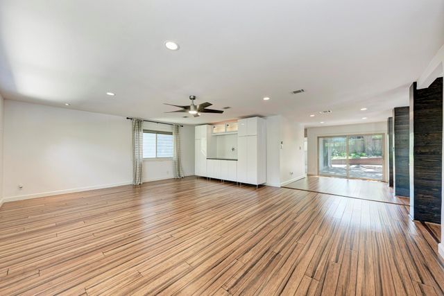 1700 Antler DR, Austin, TX 78741