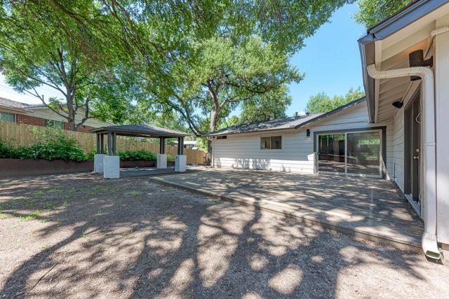 1700 Antler DR, Austin, TX 78741