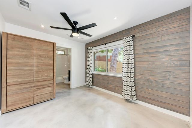 1700 Antler DR, Austin, TX 78741