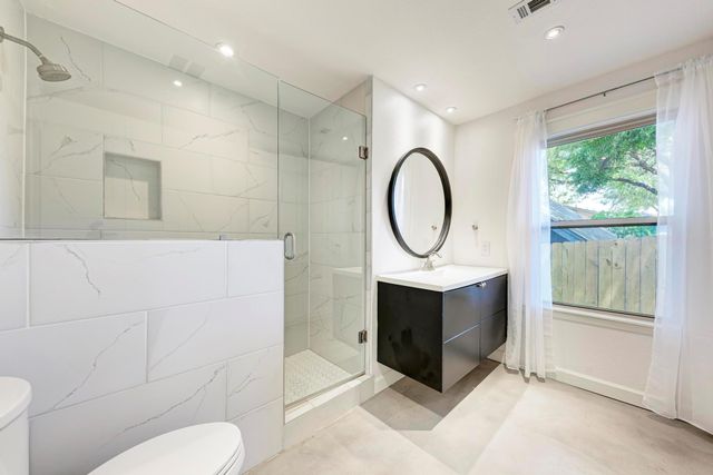 1700 Antler DR, Austin, TX 78741