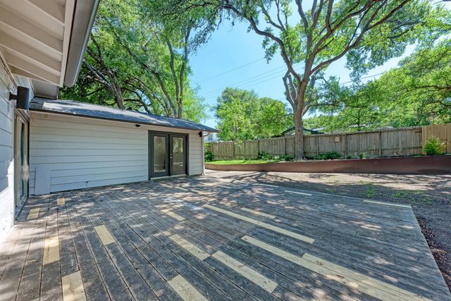 1700 Antler DR, Austin, TX 78741