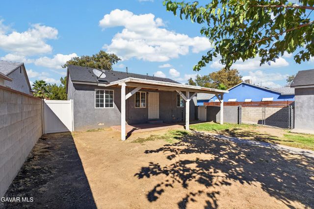 1302 E Ave R-2, Palmdale, CA 93550