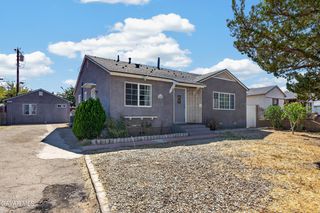 1302 E Ave R-2, Palmdale, CA 93550