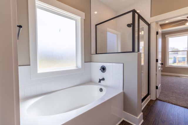 1137 Goose Dr, Springfield, TN 37172