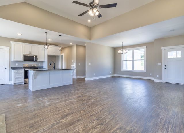 1137 Goose Dr, Springfield, TN 37172