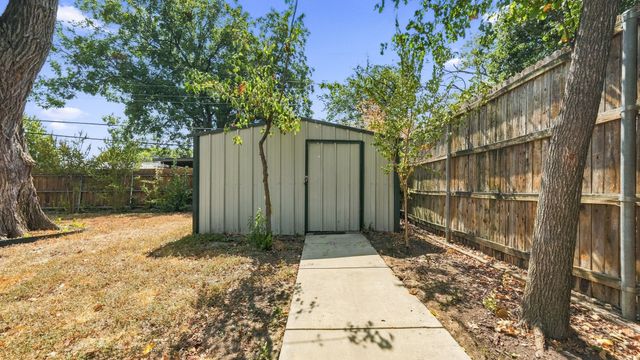 5412 Palmer Drive, Haltom City, TX 76117