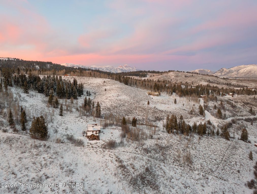 4020 W BRONCO Road, Wilson, WY 83014 photo 6