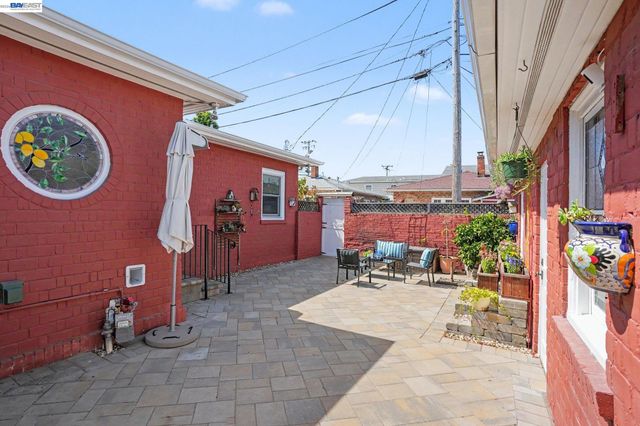 617 Pacific Ave, Alameda, CA 94501