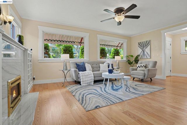 617 Pacific Ave, Alameda, CA 94501