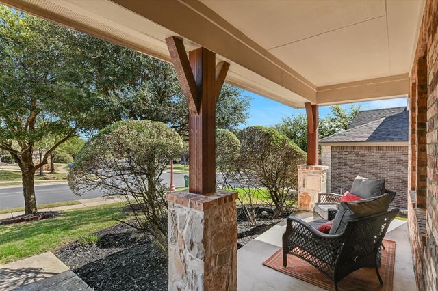 1813 Meandering Meadows DR, Pflugerville, TX 78660