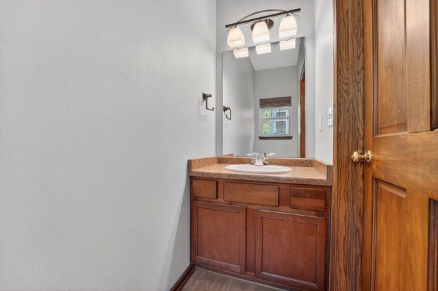 4226 W Willow WAY, Milwaukee, WI 53221
