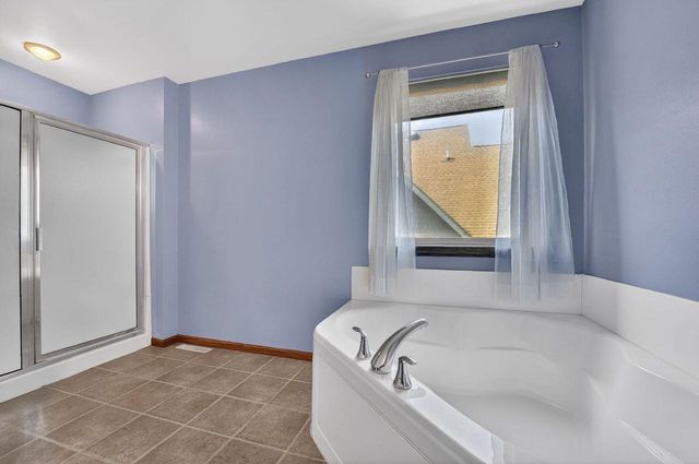 4226 W Willow WAY, Milwaukee, WI 53221