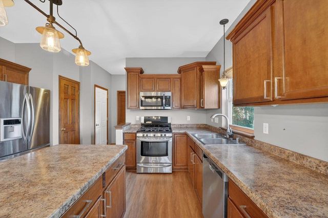 4226 W Willow WAY, Milwaukee, WI 53221