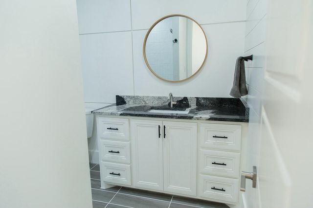 7211 W 12th Street, Plainview, TX 79072