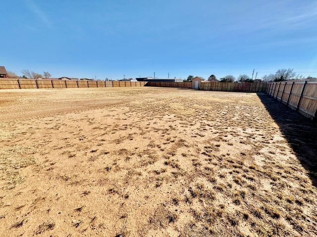 7211 W 12th Street, Plainview, TX 79072