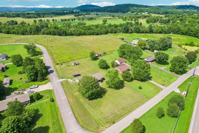 1220 Rome Pike, Lebanon, TN 37087