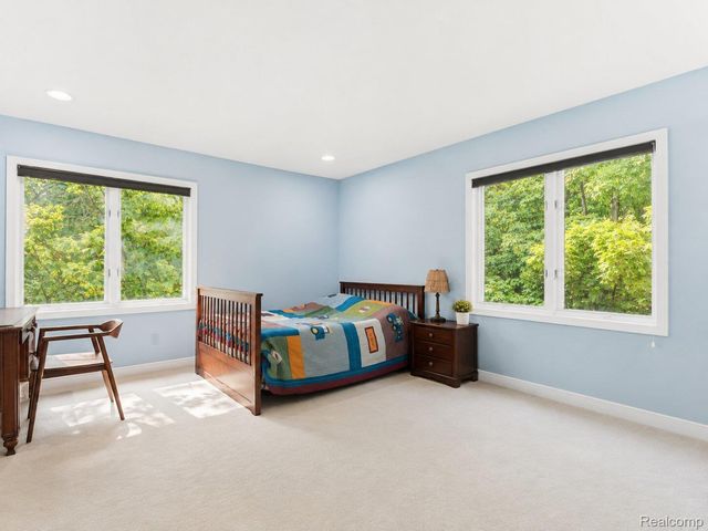 3104 Quarton Road, Bloomfield Charter Township, MI 48304