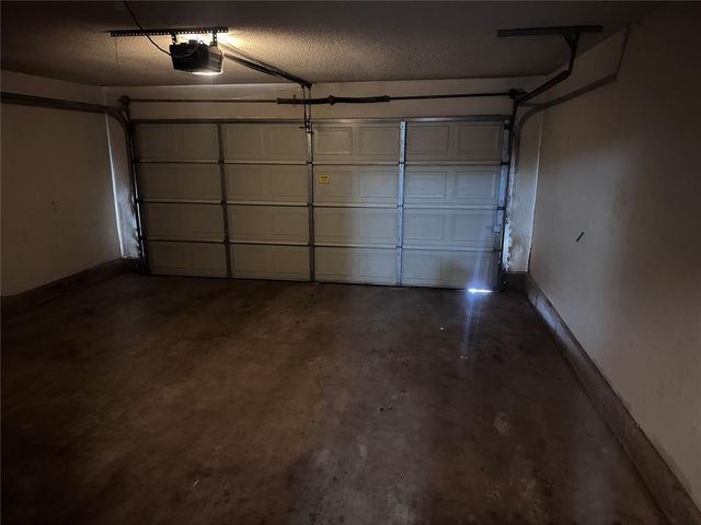 1009 Lapwing Road, Edmond, OK 73003