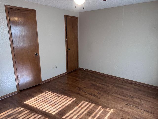 1009 Lapwing Road, Edmond, OK 73003