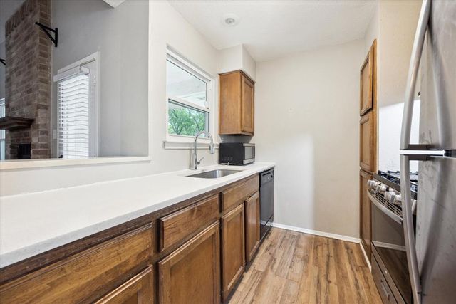 12817 Hymeadow DR B, Austin, TX 78729