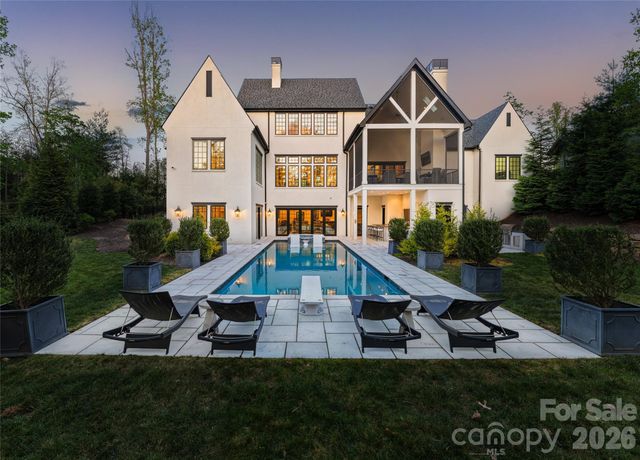 6 Stansbury Drive, Asheville, NC 28803
