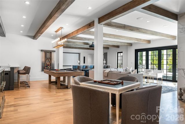 6 Stansbury Drive, Asheville, NC 28803