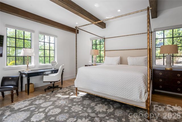 6 Stansbury Drive, Asheville, NC 28803