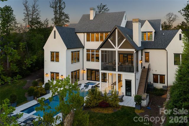 6 Stansbury Drive, Asheville, NC 28803