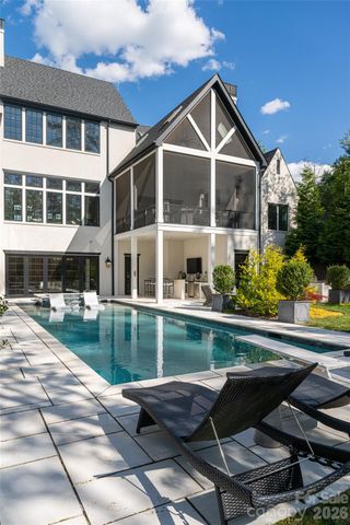 6 Stansbury Drive, Asheville, NC 28803