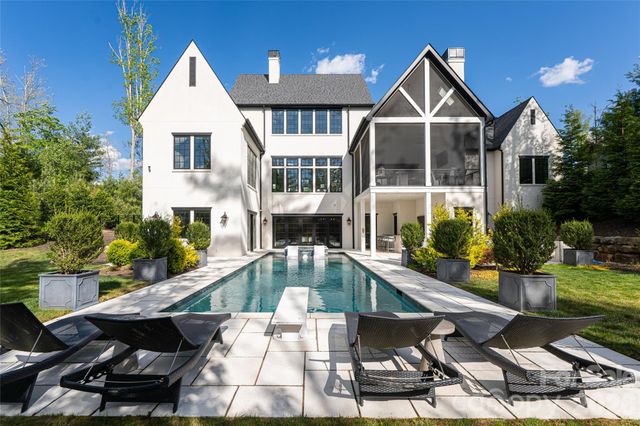 6 Stansbury Drive, Asheville, NC 28803