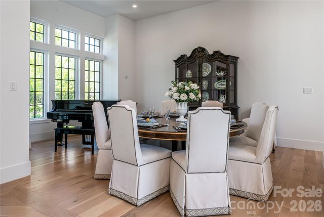 6 Stansbury Drive, Asheville, NC 28803