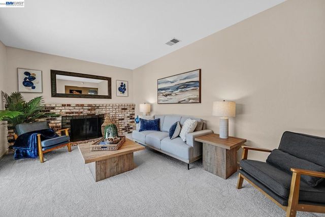 34199 Cartwright Pl, Fremont, CA 94555