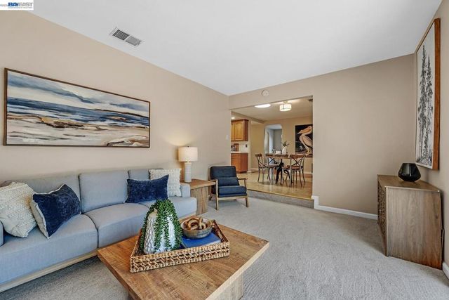 34199 Cartwright Pl, Fremont, CA 94555